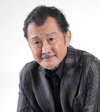 「母に優しく」…吉田鋼太郎「めざましテレビ」生出演で「過去に戻ってやり直したいこと」を聞かれ答える…きょう放送スペシャルドラマ「きんつくろい―金繕い―」