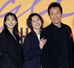 米倉涼子　薬物騒動後初、約半年ぶり公の場に記者５０人以上で厳戒態勢　「エンジェルフライト」完成披露舞台あいさつ