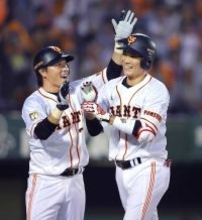 巨人・長野久義氏が盟友・坂本勇人の通算３００本塁打を祝福「勇人はいいところでいっぱい打ってますからね」