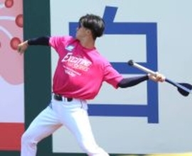 【楽天】 古謝樹が出場選手登録抹消　前日１６日に６回２失点で今季初勝利　開幕から７先発の左腕は１軍練習に参加