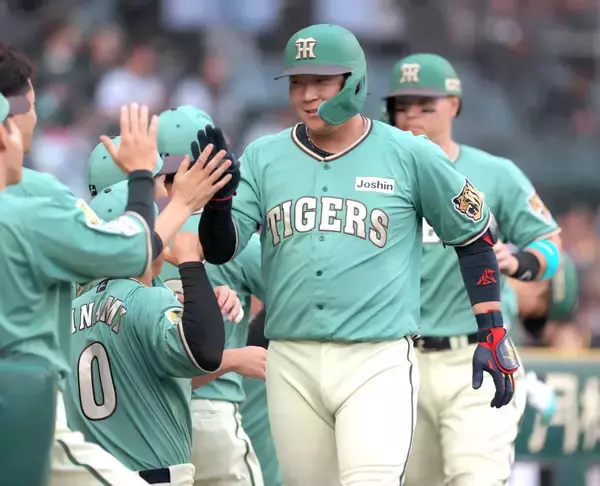 【阪神】大山悠輔、交流戦ラストゲームでチームを鼓舞する先制２ラン！「チーム一丸となって攻めていく」マエケンのカーブ捉える