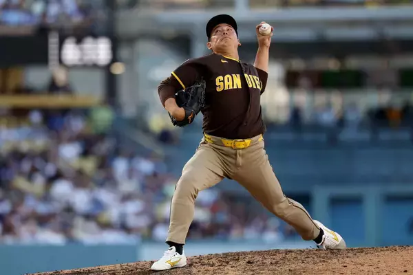 パドレス・松井裕樹　大谷翔平との日本人対決はストレート四球　大谷から“にらみ”も　１点リード、ピンチを招いて降板も無失点