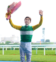 小倉競馬場でも武豊騎手の５０００勝を関係者が祝福　「これからも１勝でも多く…」「いつも応援」「ＪＲＡだけで」