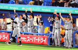 「【巨人】初回打者１０人で一挙６点！プロ初スタメン・鈴木大和が２本の適時打　マタが２勝目…貯金今季最多１２」の画像1