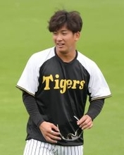 【阪神】昨季５勝の伊原陵人、母校・大商大グラウンドで自主トレ公開「継続してやることが大事」