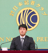 ブルージェイズ岡本和真「不安はあります…」　日本記者クラブで会見…メジャーリーガーでは大谷翔平以来