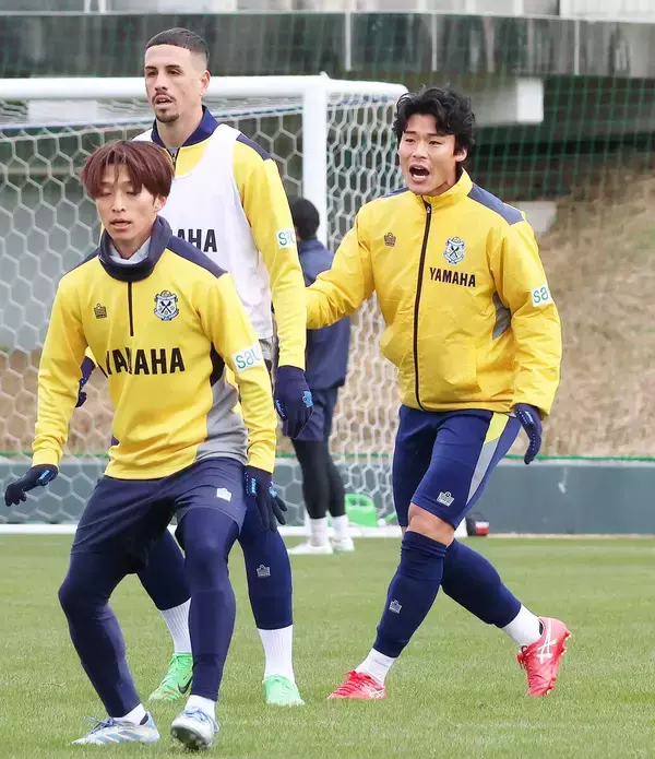 Ｊ２磐田　横浜ＦＣから加入のＤＦ山崎浩介がさっそく存在感「もう全員の名前はバッチリです」