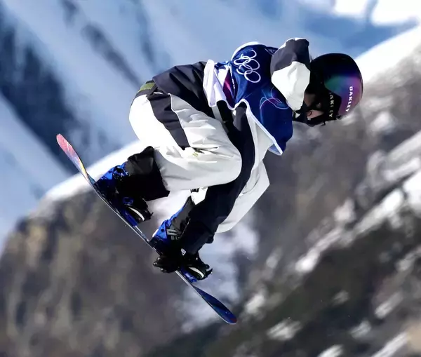 【五輪】１８歳・鈴木萌々は１８位で決勝逃す「４年後は次こそ金メダル」…女子スロープスタイル