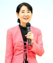 吉永小百合、映画館のない五島列島に映画届ける　　主演の新作「てっぺんの向こうにあなたがいる」上映会で舞台あいさつ