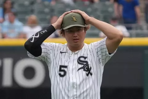 村上宗隆も大興奮！ホワイトソックス延長逆転サヨナラ勝ち…鈴木誠也のカブスとシカゴ対決で二塁打＆併殺阻止激走　送球捕れず悔しさも