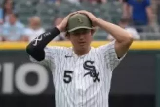 村上宗隆も大興奮！ホワイトソックス延長逆転サヨナラ勝ち…鈴木誠也のカブスとシカゴ対決で二塁打＆併殺阻止激走　送球捕れず悔しさも