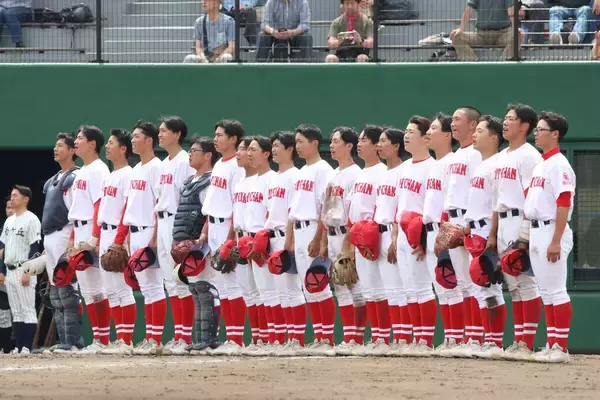 【高校野球】４８年ぶり出場の倶知安が歴史的１勝！　“異例”の全校応援パワーで逆転勝利…三浦監督「高校野球っていいな」