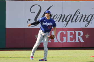 大谷翔平が今週末にブルペン投球へ　復帰登板は不透明も遠投実施…即席サイン会は敵地ファン殺到＆１分で終了