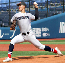 【高校野球】横浜が無双　５戦連続コールド勝ちで４強　県内３７連勝　市ケ尾に８回コールド…神奈川大会