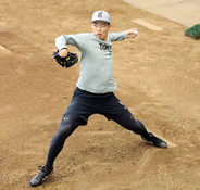 【巨人】侍ジャパン・森田駿哉が国際球で初練習「ボールが大きい感じ。しっかり慣れていければ」