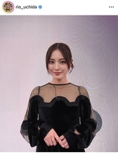 内田理央　透け感コーデが美しい！「歳を重ねるごとに美しく」「今年一年お疲れ様」