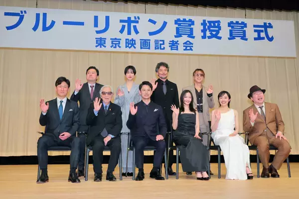 主演男優賞の妻夫木聡、盟友・李相日監督の言葉に目を潤ませ「ともに映画の歴史の中に歩めているのが光栄」…ブルーリボン賞授賞式