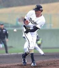 【オリックス】ショーン・ジェリーが堂々の対外試合デビュー「応援団も初めて」２１３センチの超大型助っ人はけん制、クイックも◎