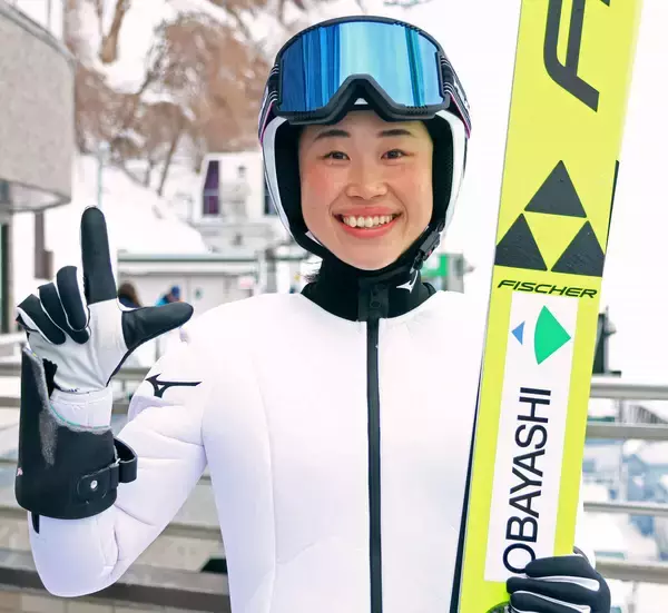 【ジャンプ】岩佐明香が３年ぶり２度目Ｖ　ミラノ五輪メダル獲得の小林陵侑＆高梨沙羅と同じ９６年生まれ「活躍する選手を見てまた４年、頑張っていきたいと思った」宮様大会ＬＨ