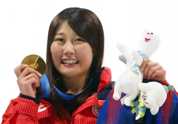 ミラノ五輪金＆銅の村瀬心椛　ライダース着た全身ショットに騒然「モデルさん」「可愛いのも金メダル級」