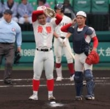 【センバツ】大阪桐蔭が智弁学園・杉本真滉に猛攻…今大会自責１のプロ注目左腕から３回までに３得点