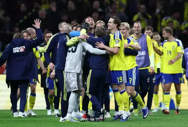 日本のＷ杯１次Ｌ第３戦はスウェーデンに決定…エースＦＷヨケレスの決勝点でポーランドを３―２で下す…欧州プレーオフ・パスＢ