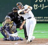 「【巨人】坂本勇人が今季１号ソロ！通算２９９号でプロ野球史上４８人目となる大台到達に王手」の画像1