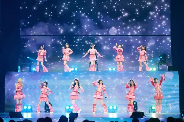 ≠ＭＥ、初のアリーナツアーが開幕！　新曲披露＆「夢みたい」連ドラ主演発表とサプライズ尽くし