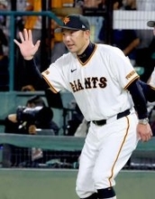 「勝負をかけた」巨人・阿部監督、佐々木の長打力信じ「バントはないよ」采配的中で今季初サヨナラ勝ち