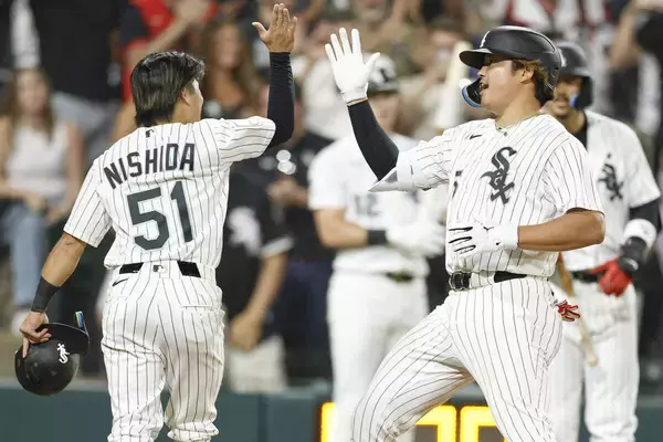 ホワイトソックス村上宗隆、西田陸浮との日本人共闘「心強い。雰囲気さらに良くなる」追いつくも延長負け「勝ちきりたかった」
