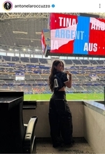 サッカー代表の美人妻　お腹チラリ！Ｗ杯を現地観戦「完全に女神」「最高にかわいい」夫は偉業「おめでとう」と祝福されるアントネラ・ロクソさん