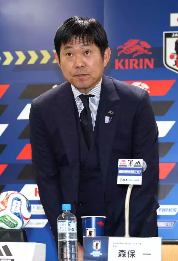 森保一監督「感謝の言葉しか出ない」ブラジルに敗れ３２強止まりも「未来は世界一を取れる」…Ｗ杯帰国会見