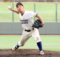 【高校野球】古豪・阪南大高が初戦突破　エース・立石淳起が１３１球の熱投「いちかばちかで…」春にサイドスローへ転向　１１奪三振で自責０の１失点完投…大阪大会