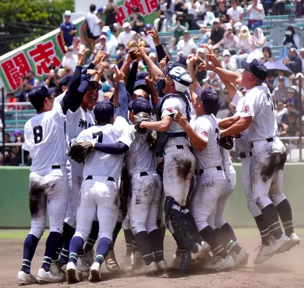 【高校野球】沖縄尚学・末吉良丞が復活１４７キロに「ワォ！」　魂の救援で決勝１点差逃げ切り「１番を取り返したい」いざ夏連覇