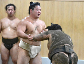 十両・朝翠龍、秋場所で新入幕なら兄・朝紅龍と史上１４組目の兄弟幕内「一つの目標だった」…春場所前に亡くなった母の墓前に勝ち越しを報告