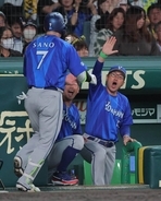 【ＤｅＮＡ】相川亮二監督「平良は今年一番のピッチングだった」大事な初戦で虎に完封勝ち…アドバンテージ含め１勝１敗のタイに