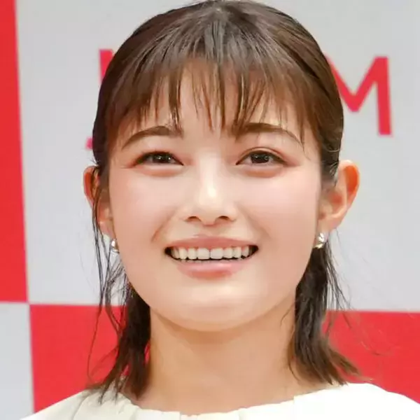 井上咲楽、熱々スープを頬張る姿にキュン！　「最高でしょうな〜」「舌をぺろ可愛い」