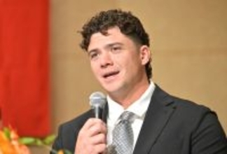 【巨人】ダルベック「走攻守すべてにおいて貢献」新外国人４選手が入団会見