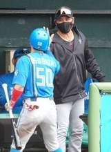 日本ハム・新庄監督が進化した“セコセコ野球”披露　１５センチ狭くなった塁間生かし２度のエンドラン