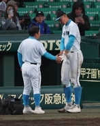 【センバツ】山梨学院・菰田陽生が左手首痛め交代　吉田監督「じん帯じゃないかな」「（次戦は）出ても投手」