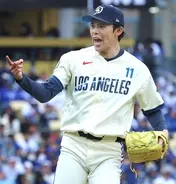 佐々木朗希は６回途中４失点で降板、本拠地ファンは拍手喝采　メジャー自己ワースト３被弾＆最多９９球の粘投、３５７日ぶりメジャー２勝目＆今季初勝利の権利