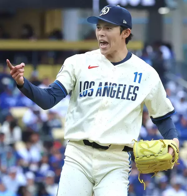 佐々木朗希は６回途中４失点で降板、本拠地ファンは拍手喝采　メジャー自己ワースト３被弾＆最多９９球の粘投、３５７日ぶりメジャー２勝目＆今季初勝利の権利