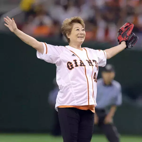 劇団新派を率いた大女優・水谷八重子さん逝く　８７歳、肺炎　１９５５年初舞台　９５年に２代目襲名　　