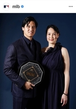 真美子さんのドレスアップ姿に感嘆！「存在感が別次元」「ため息出る」　ドレスはオーストラリア発デザイナーか　お値段は…