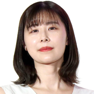 有村架純の姉・有村藍里「髪バッサリ」ボブへイメチェンに絶賛の声！　「かわいーー」「天使通り越して女神」