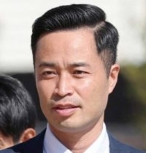 栗東の２５年度優秀厩舎賞１位は杉山晴厩舎　杉山晴調教師「馬と人が頑張ってくれた結果」　栗東トレセンで厩舎関係者表彰