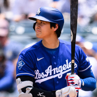 大谷翔平、１打席目は見逃し三振で敵地大歓声　先発変則サイド左腕の厳しい内角攻めも…今季最長８試合連続安打中、２戦ぶりの９号なるか
