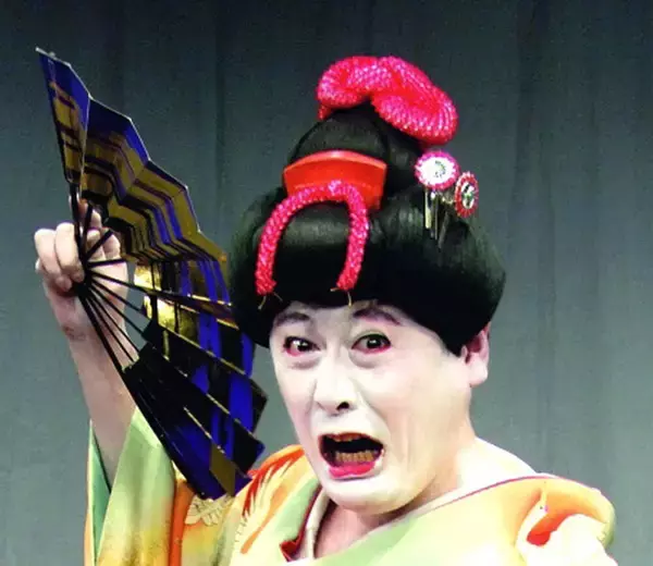 「コウメ太夫なのかｗ」「この人誰？」白塗りなし素顔が別人「腰抜けた」「絶対わからない」「見たことない」