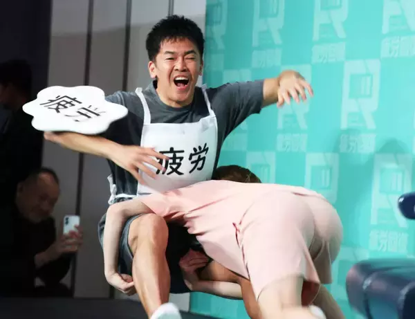 武井壮 「霊長類最強」吉田沙保里さんのタックルを体験「世界最高峰の技術なので怖いですが…」