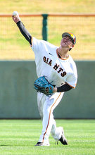 高校時代は投手で１４７キロも計測！巨人ドラ４・皆川岳飛、強肩と選球眼でアピール